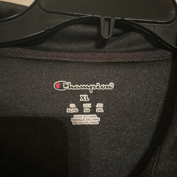 Men's Oklahoma Sooner Champion brand 1/4 zip. - Picture 3 of 3